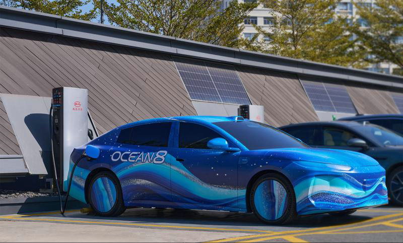 BYD Seal 08 spy photo