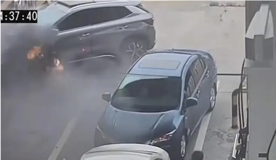 BYD's Yuan PLUS vehicle caught fire instantly after hitting a gas station