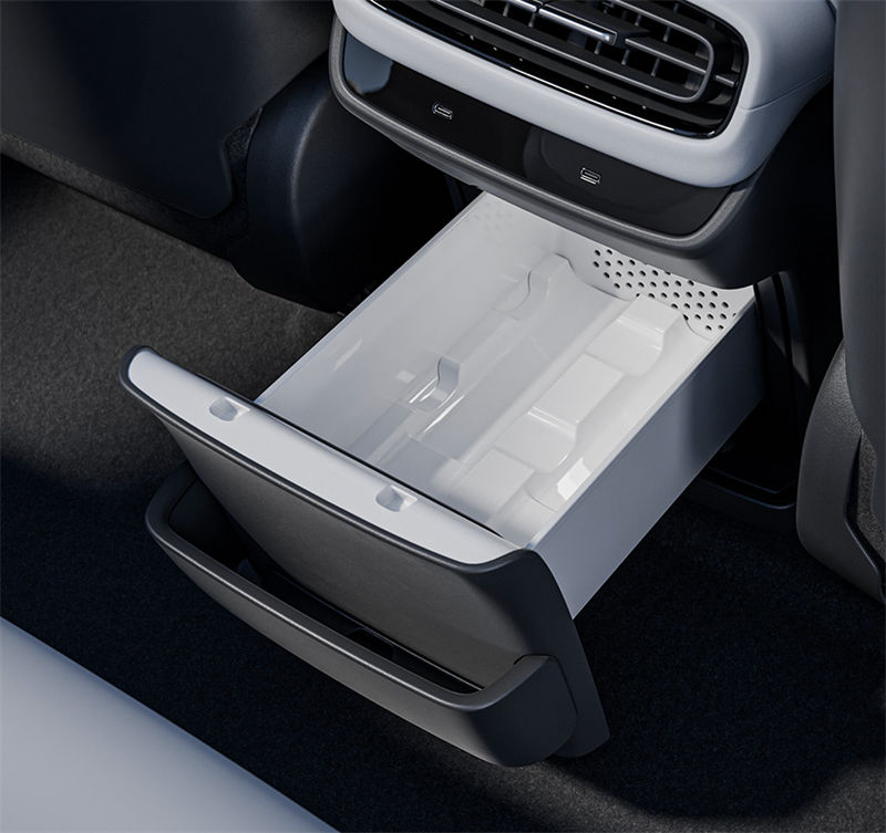 Xiaomi su7 interior rear storage compartment