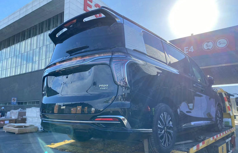 Hongqi HQ9 PHEV back view