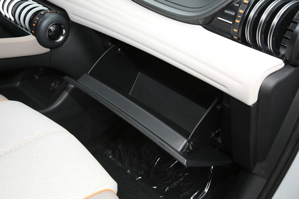 BYD yuan plus passenger storage compartment