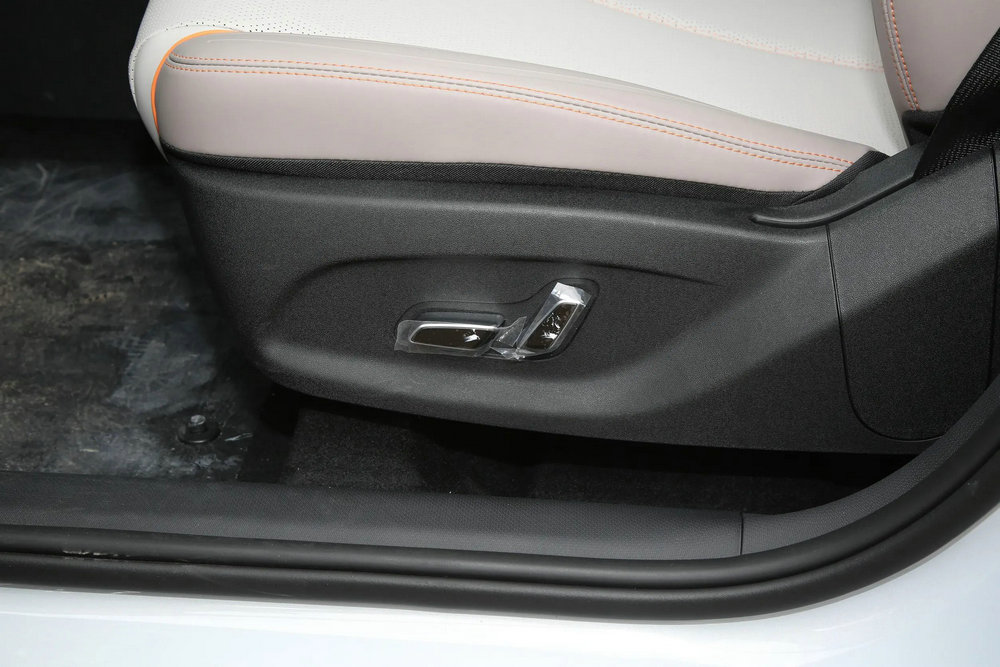 BYD yuan plus front seat adjustment