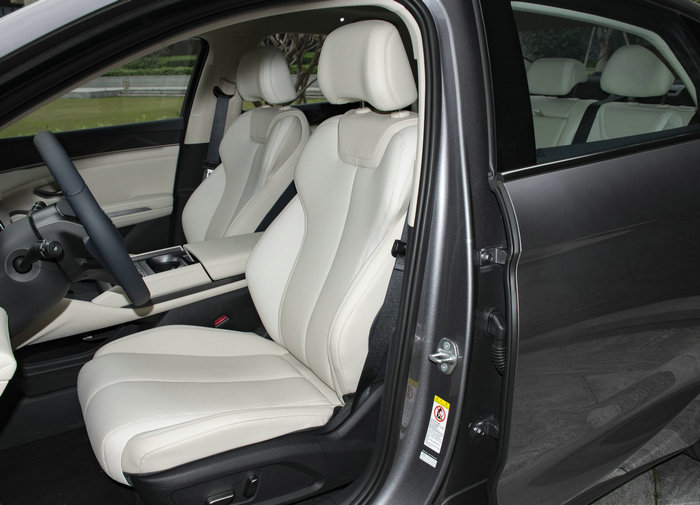 byd qin L Interior - Front seats