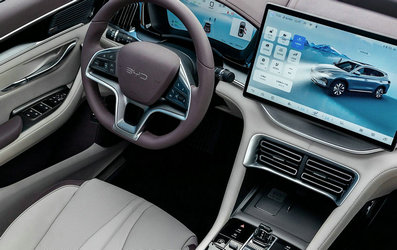 BYD Song Plus DM-i 2025 Interior - Driver position